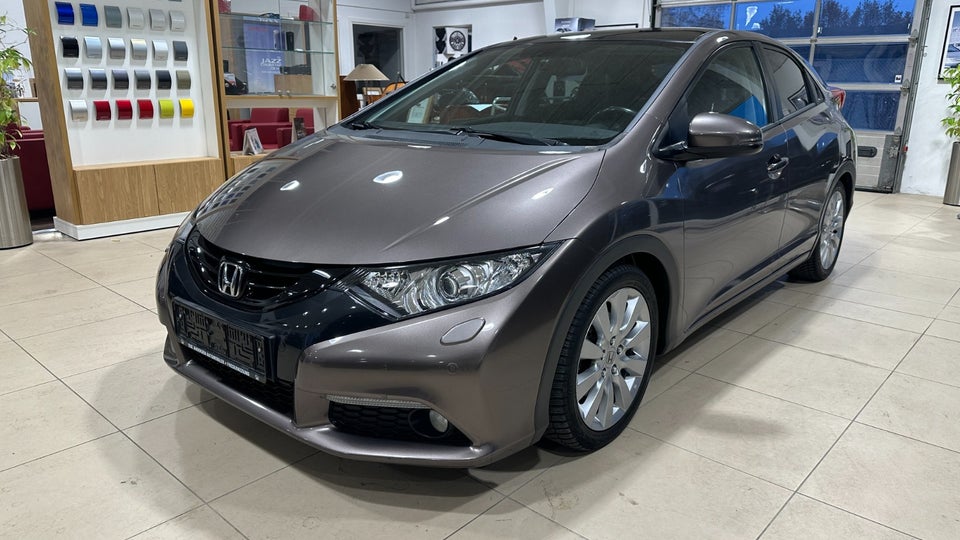 Honda Civic 1,8 i-VTEC Executive 5d