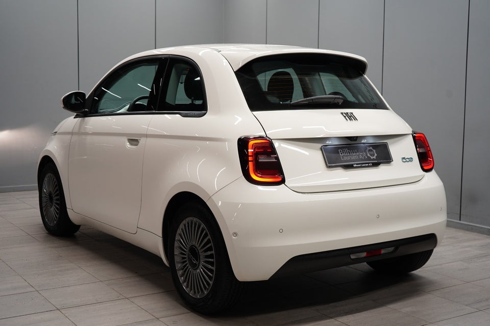 Fiat 500e 42 Icon 3d