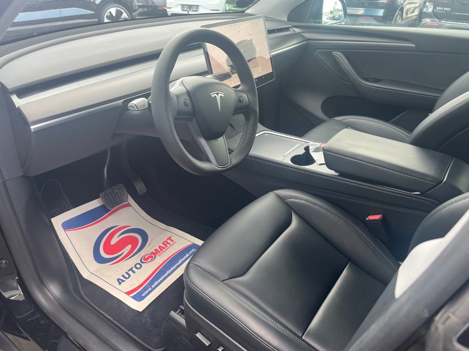 Tesla Model Y Long Range AWD 5d