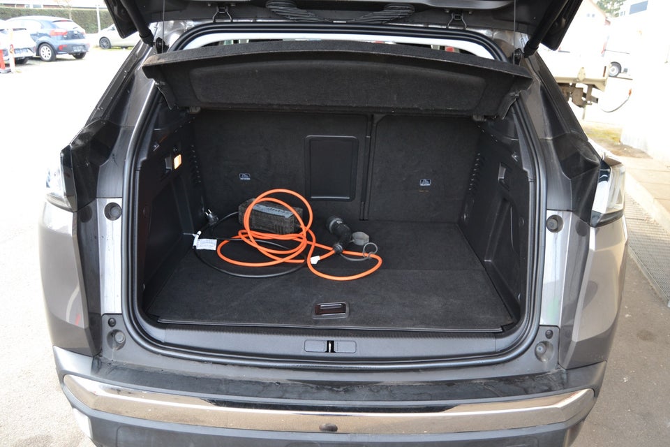 Peugeot 3008 1,6 Hybrid First Selection EAT8 5d