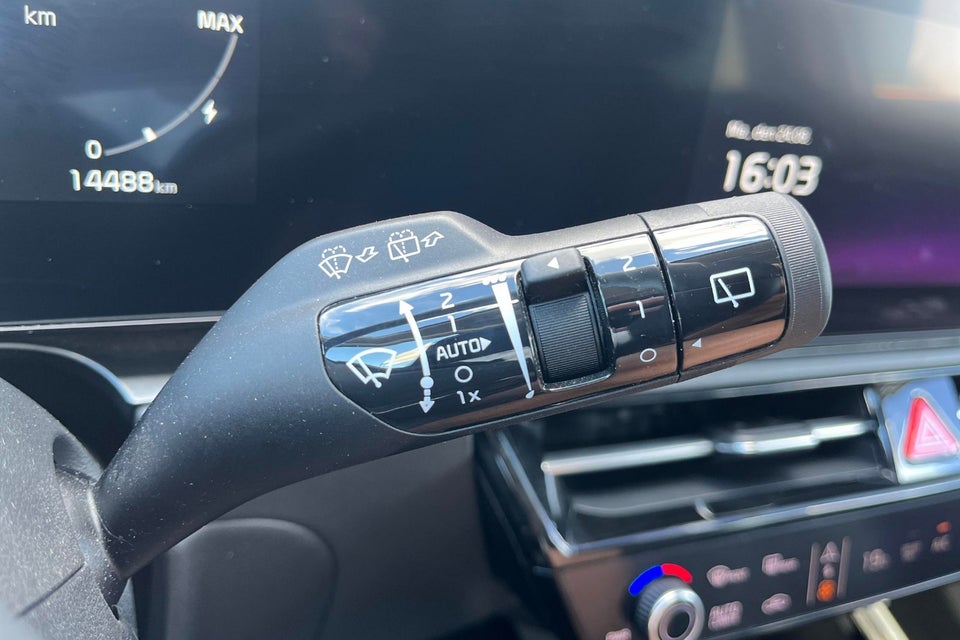 Kia Niro 64 EV Premium 5d