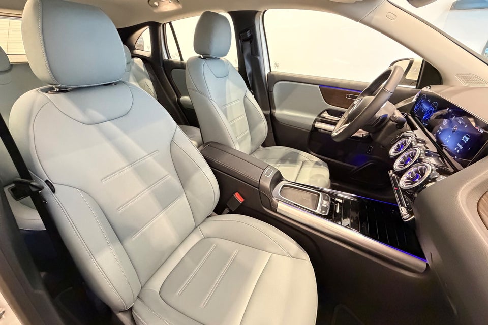 Mercedes EQA250+ Progressive 5d