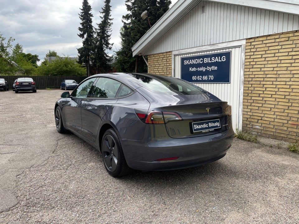 Tesla Model 3 Long Range AWD 4d