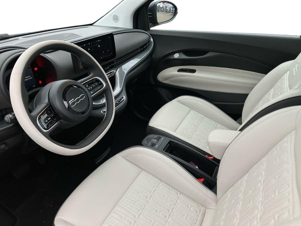 Fiat 500e 42 la Prima 3+1 4d