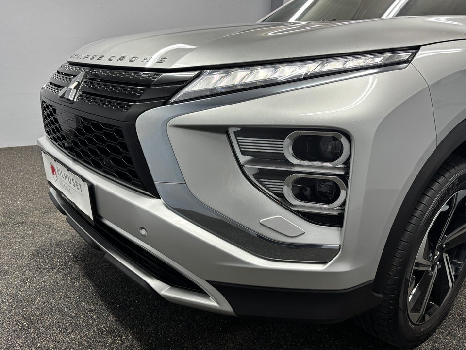 Mitsubishi Eclipse Cross 2,4 PHEV Intense CVT 4WD 5d