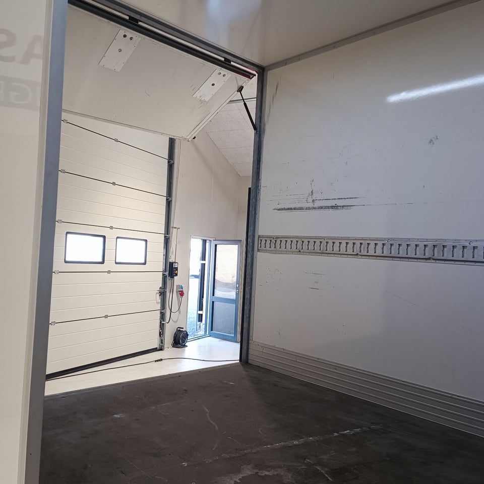 Peugeot Boxer 335 2,2 BlueHDi 165 L2 Plus Alukasse