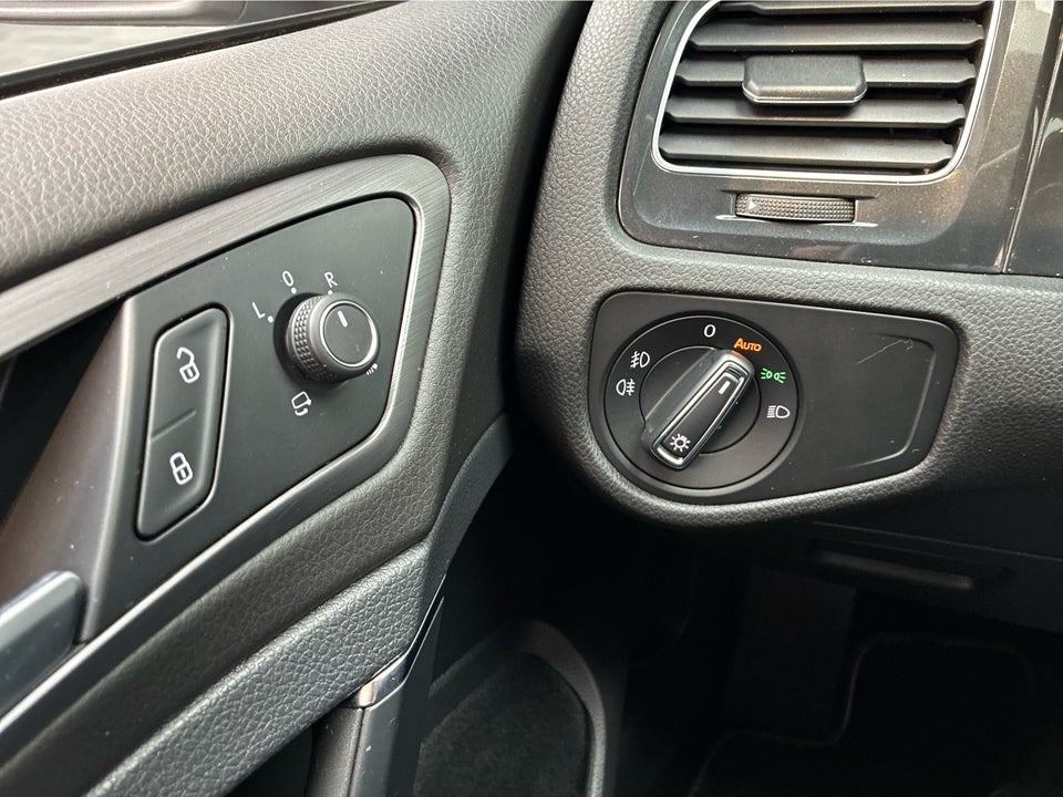 VW Golf VII 1,5 TSi 130 Comfortline DSG 5d