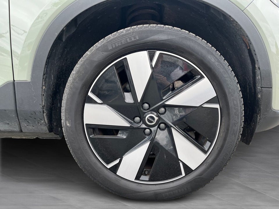 Volvo XC40 ReCharge Extended Range Plus 5d