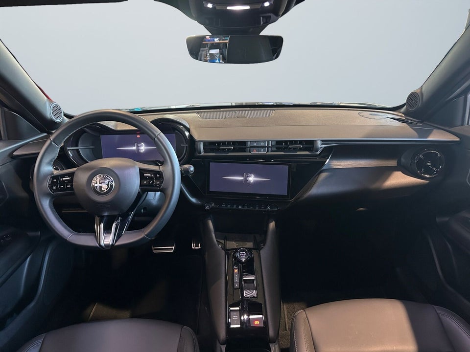 Alfa Romeo Junior Elettrica Speciale 5d