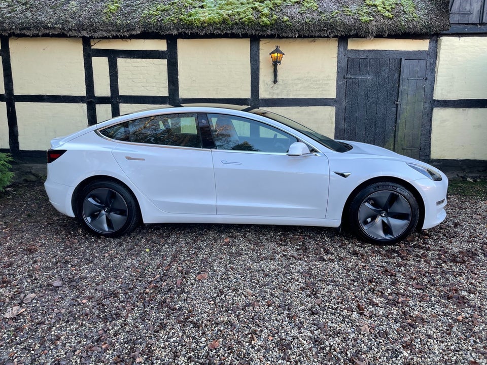 Tesla Model 3 Long Range AWD 4d