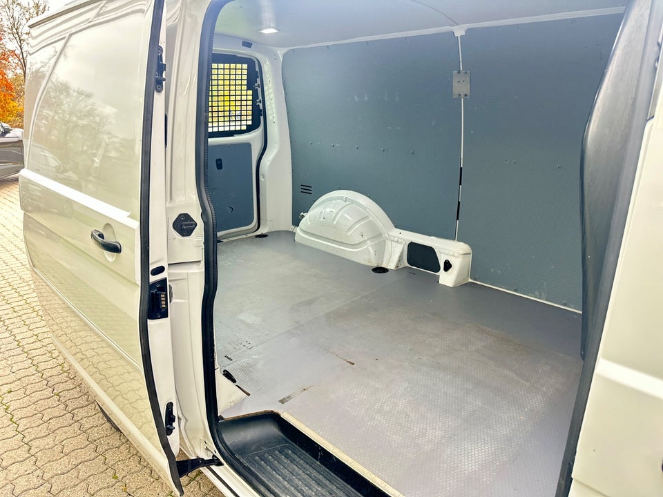 VW Transporter 2,0 TDi 150 Kassevogn DSG lang
