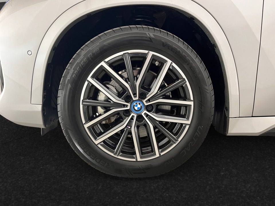 BMW iX1 xDrive30 M-Sport 5d