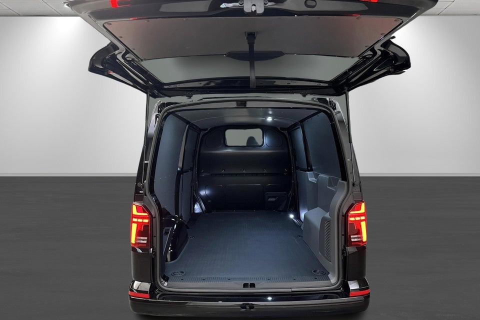 VW Transporter 2,0 TDi 150 Kassevogn DSG lang
