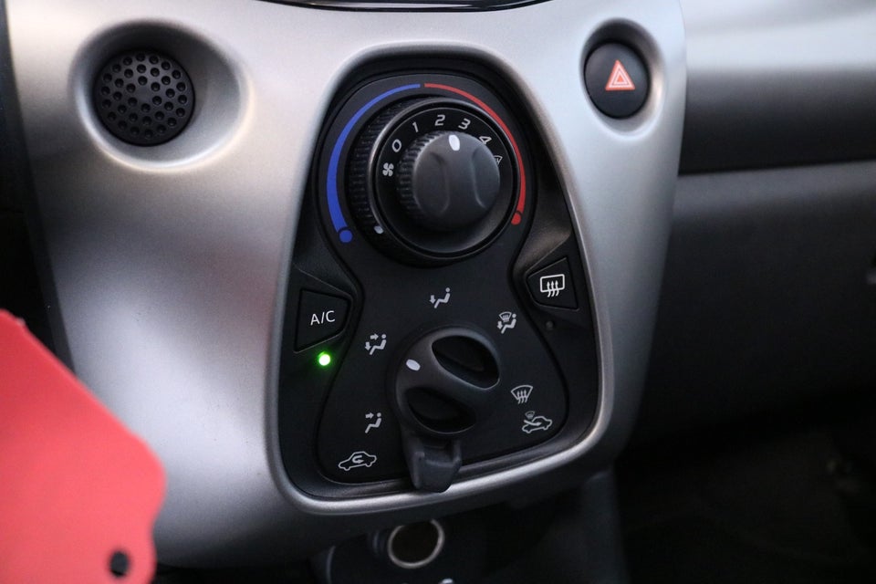 Toyota Aygo 1,0 VVT-i x-sky 5d