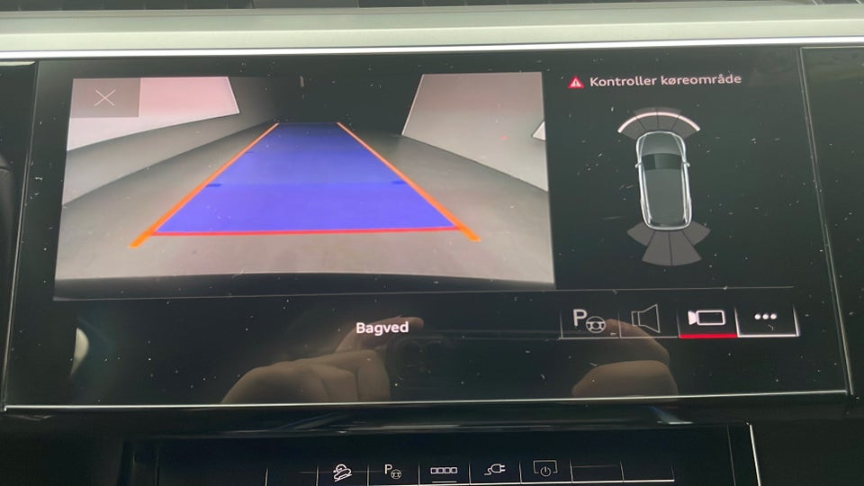 Audi e-tron 55 S-line quattro 5d