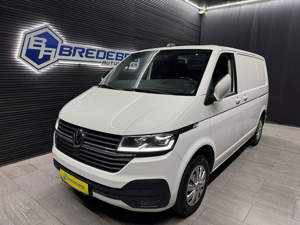 VW Transporter 2,0 TDi 150 Kassevogn DSG kort