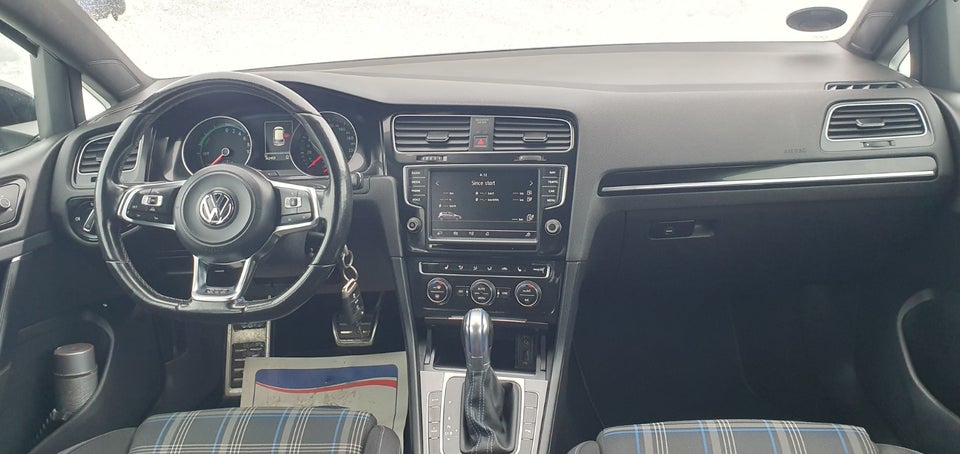 VW Golf VII 1,4 GTE DSG 5d