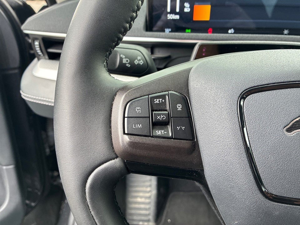 Ford Mustang Mach-E 75 Standard Range 5d