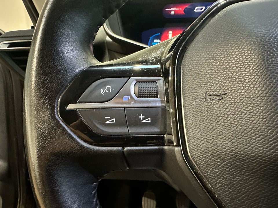 Peugeot 2008 1,2 PureTech 130 Allure Pack 5d