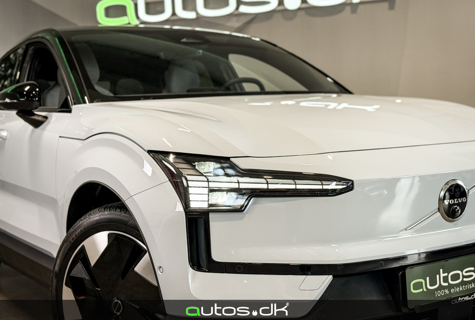 Volvo EX30 Extended Range Ultra 5d