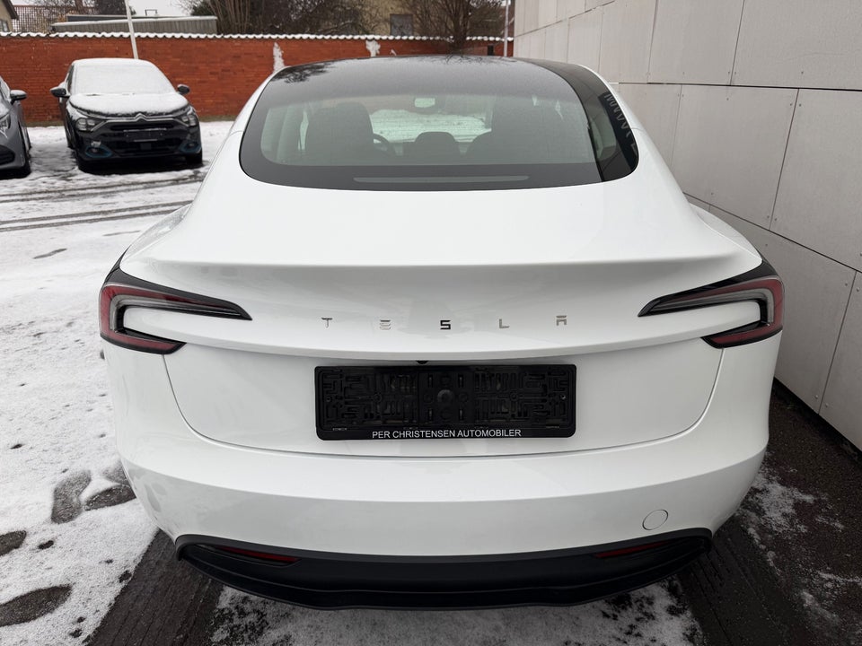 Tesla Model 3 RWD 4d