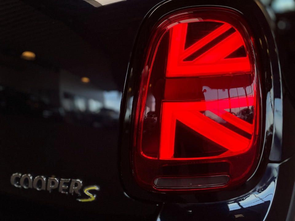 MINI Cooper SE Maximise 3d