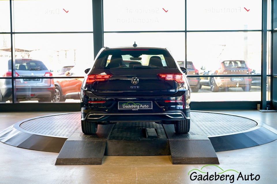 VW Golf VIII 1,4 GTE DSG 5d