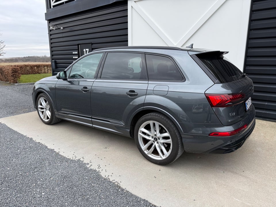 Audi Q7 55 TFSi e S-line quattro Tiptr. 5d