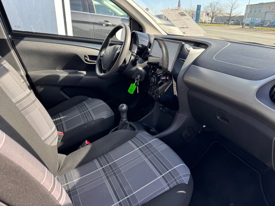 Peugeot 108 1,0 e-VTi 69 Allure 5d