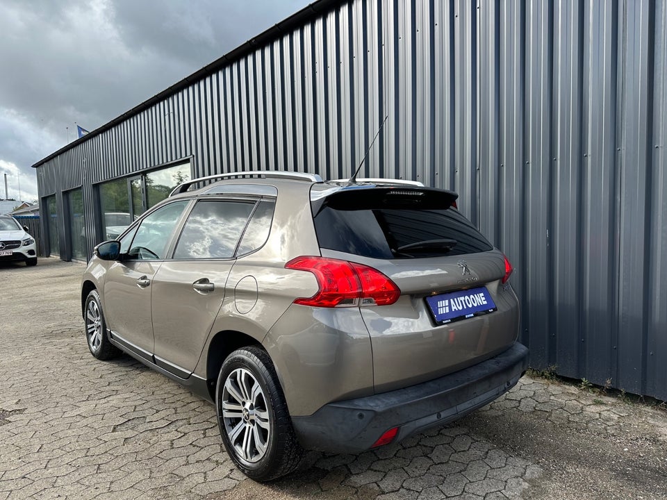 Peugeot 2008 1,2 VTi 82 Allure Sky 5d