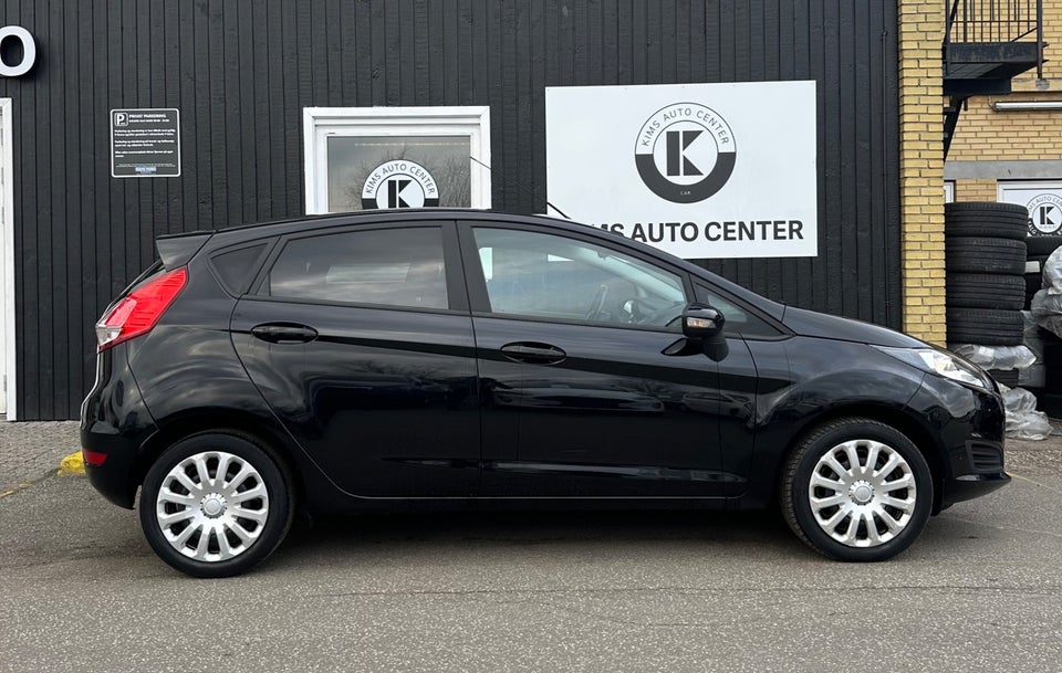 Ford Fiesta 1,0 65 Titanium 5d