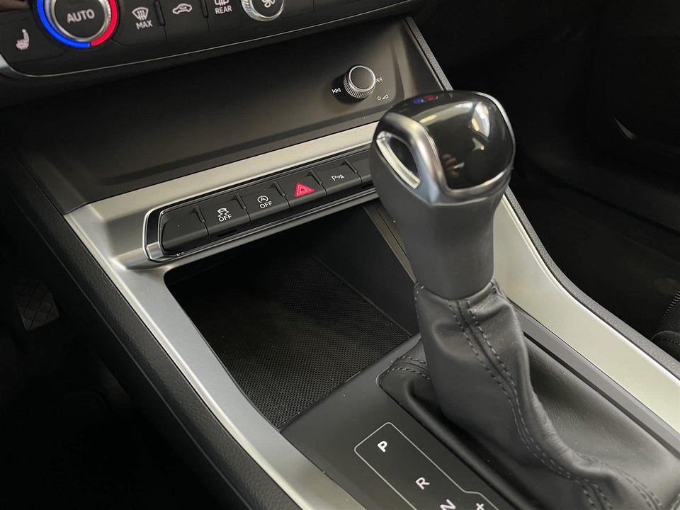 Audi Q3 35 TFSi Advanced Prestige S-tr. 5d