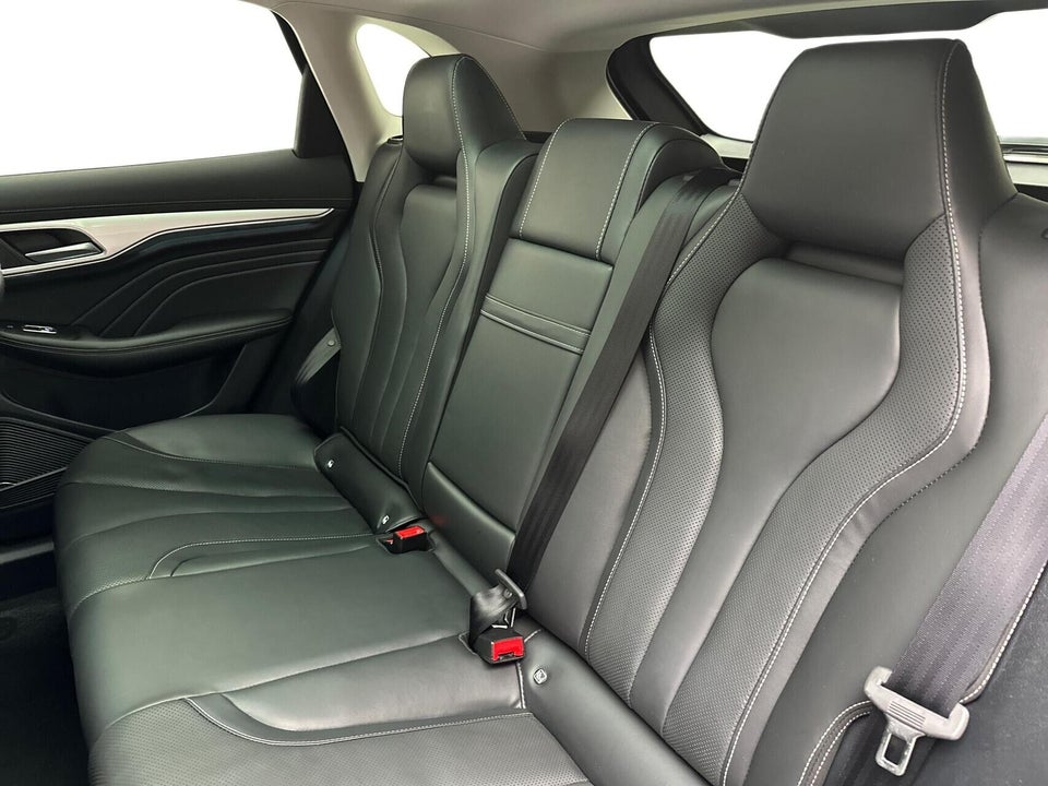 MG Marvel R Luxury 5d