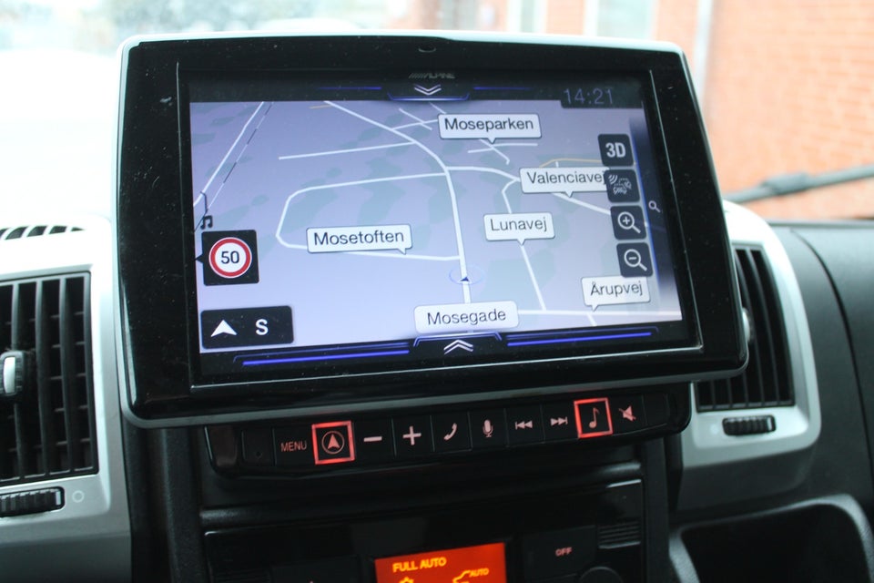 Peugeot Boxer 335 2,2 BlueHDi 165 L2H2 Ultimate