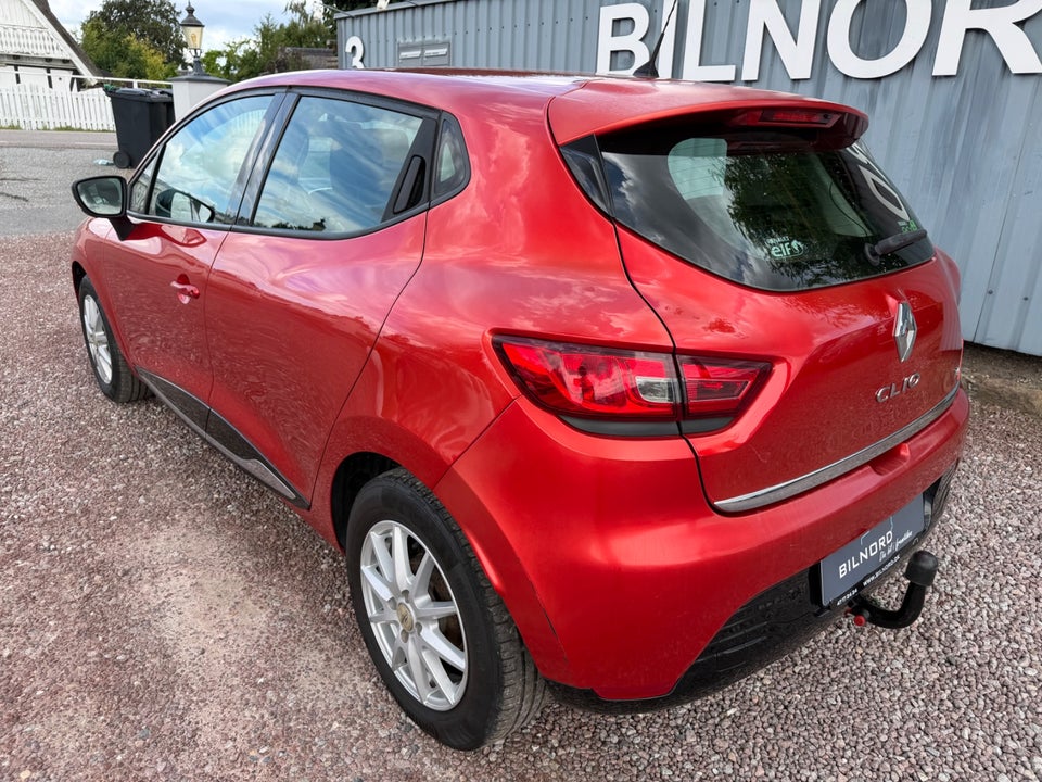 Renault Clio IV 0,9 TCe 90 Expression 5d