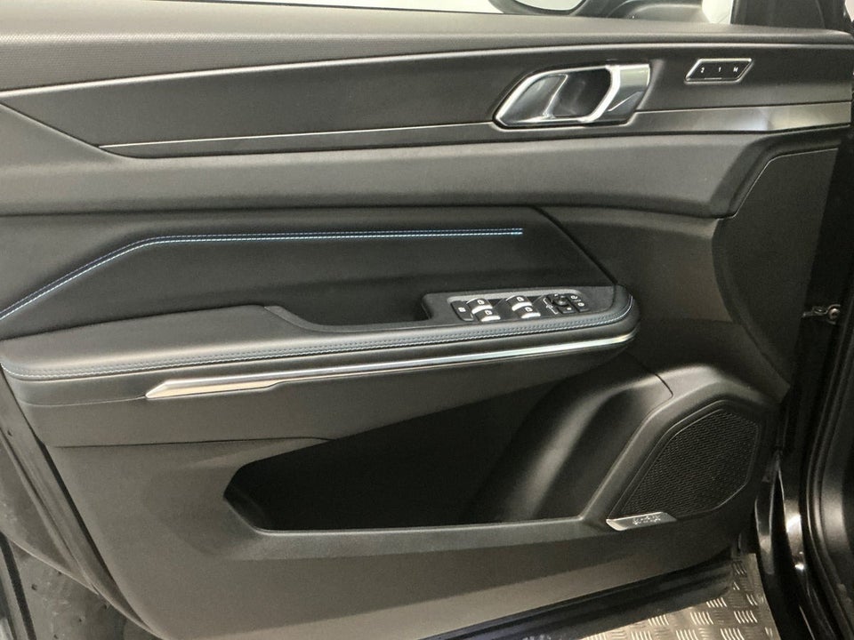 Lynk & Co 01 1,5 PHEV 5d