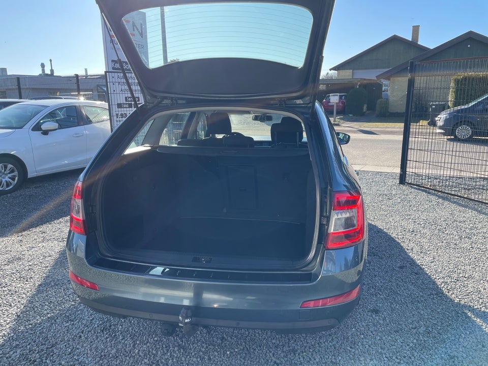 Skoda Octavia 1,4 TSi 140 Elegance Combi DSG 5d