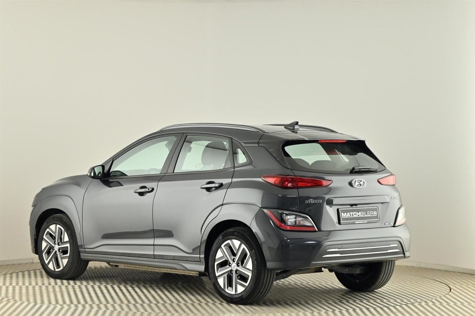 Hyundai Kona 64 EV Essential 5d