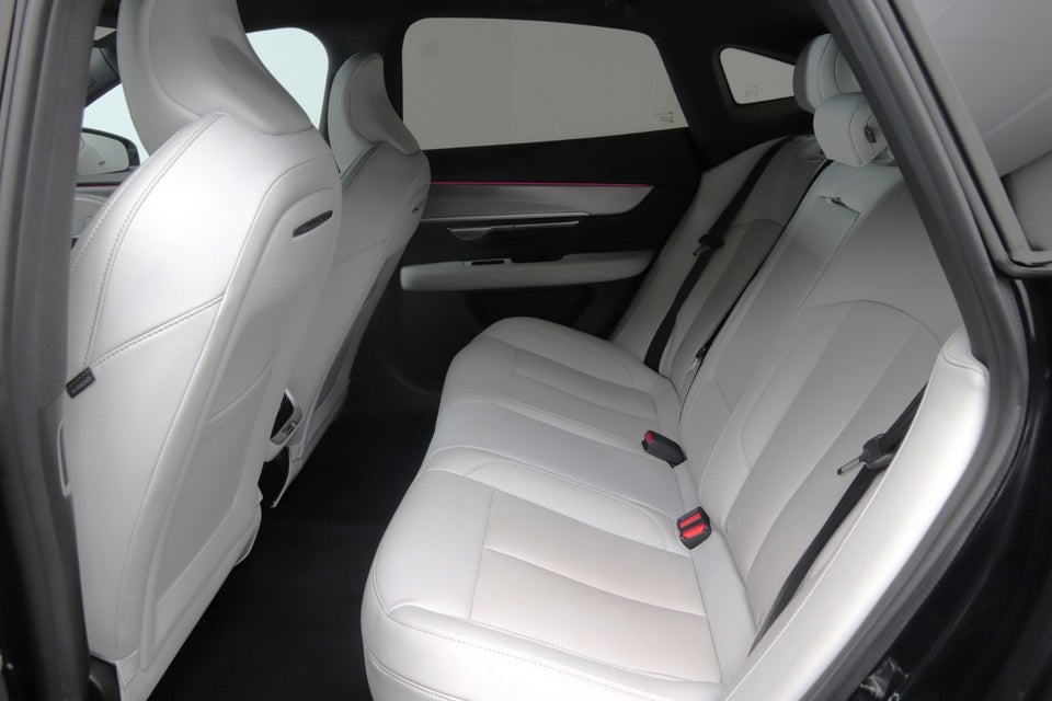 Xpeng P7 Long Range 4d