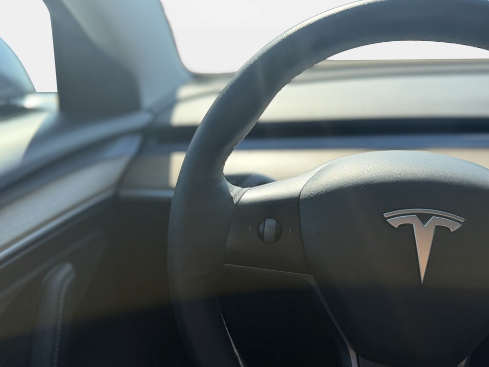 Tesla Model 3 Long Range AWD 4d