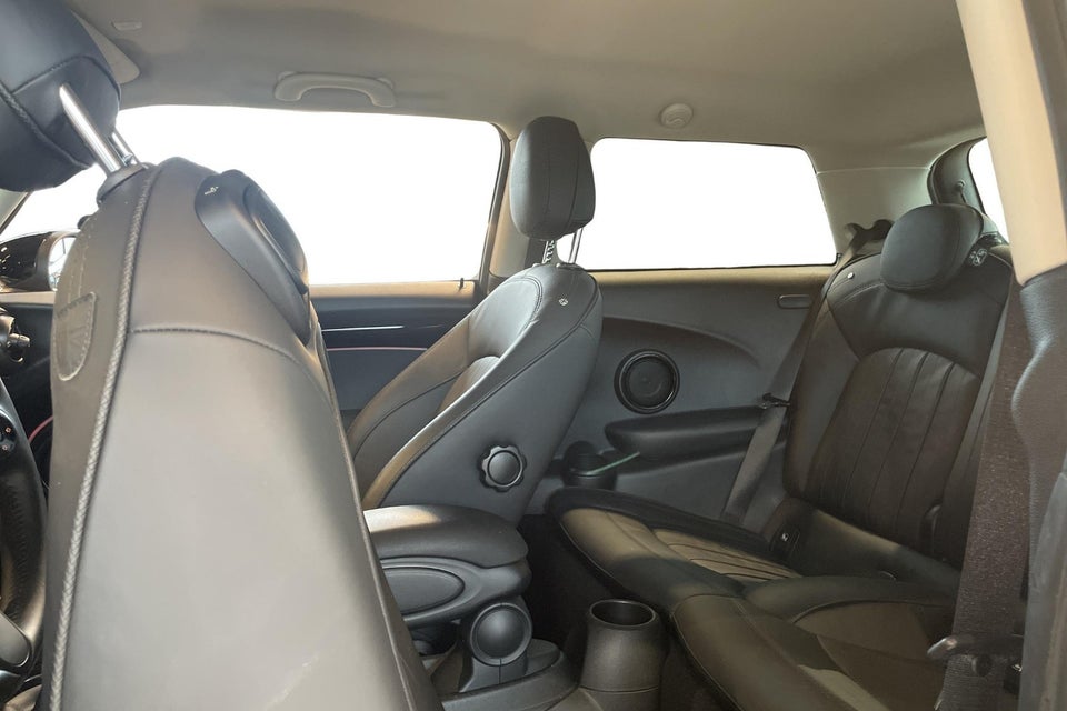 MINI Cooper SE Classic Trim 3d