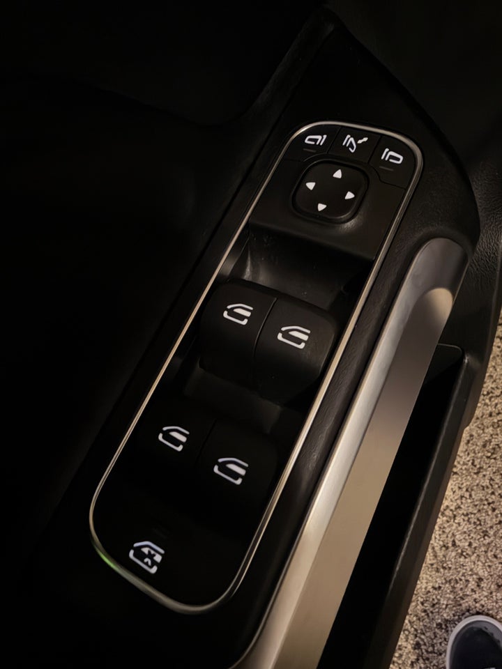 Mercedes EQB250 Progressive 5d