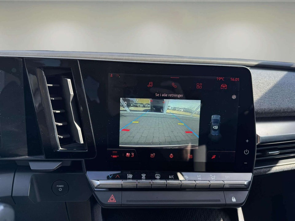Renault Megane E-Tech 40 Equilibre 5d