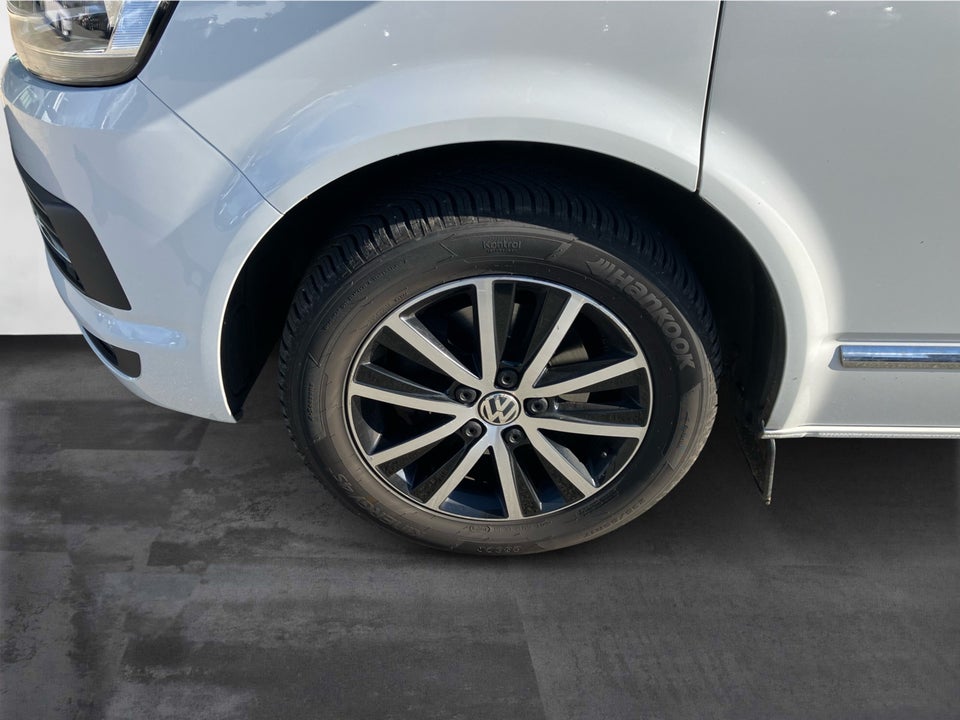 VW Multivan 2,0 TDi 150 Highline DSG kort