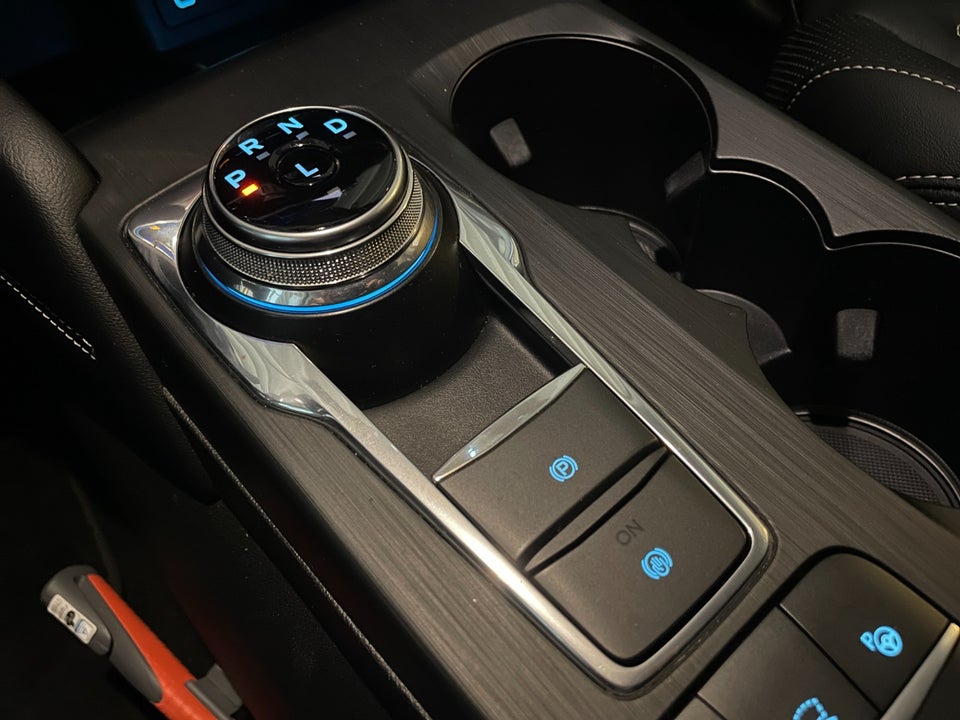 Ford Kuga 2,5 PHEV Vignale CVT 5d