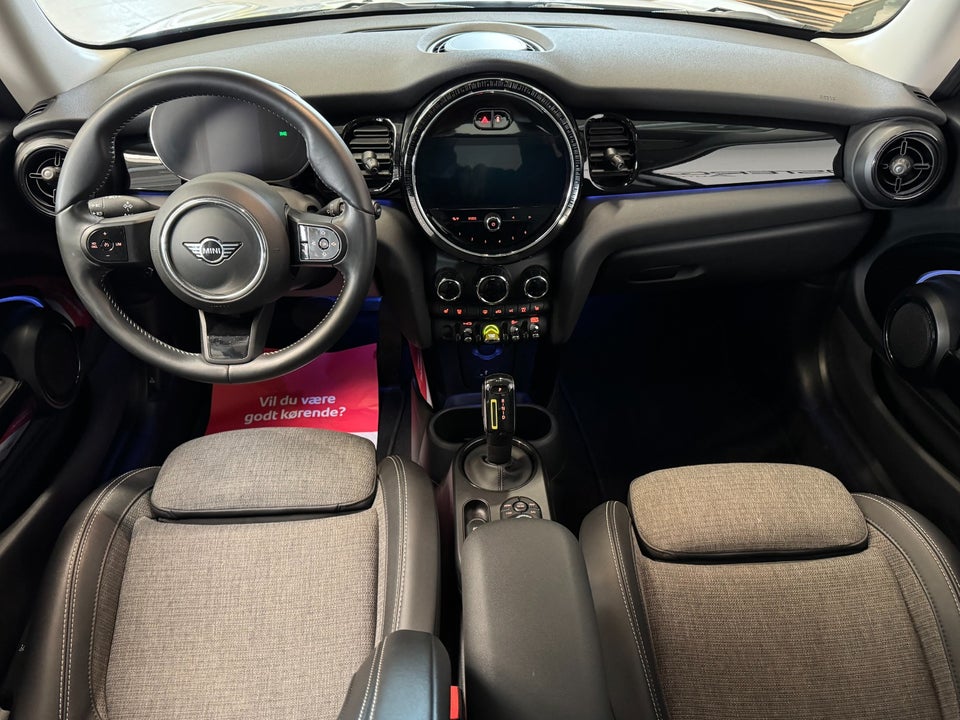 MINI Cooper SE Classic Trim 3d