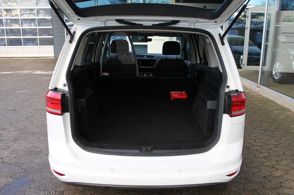 VW Touran 2,0 TDi 115 Highline DSG Van 5d