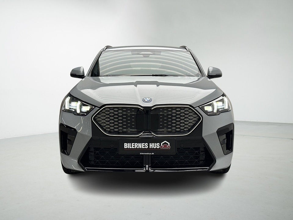 BMW iX2 xDrive30 M-Sport 5d