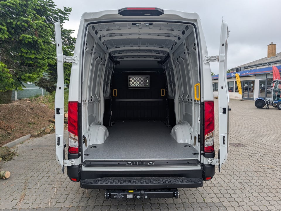 Iveco Daily 3,0 35S18 12m³ Van AG8