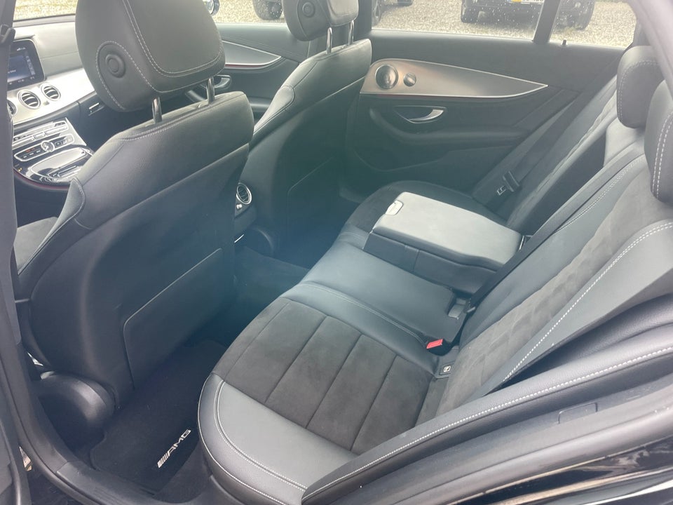 Mercedes E300 de 2,0 AMG Line stc. aut. 5d